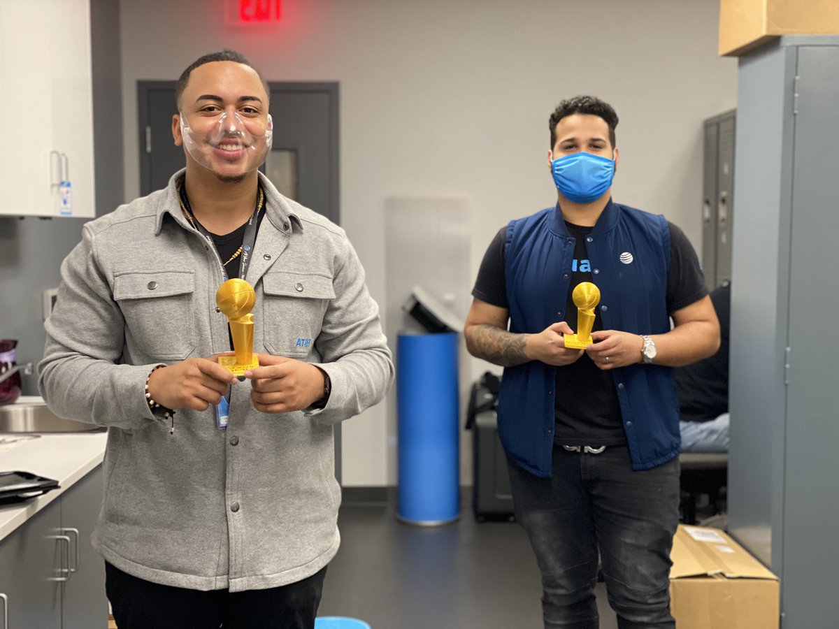Burlington Mall celebrating September #BestInBiz winners @BrianfromATT and Reimy! Thank you guys for your continued hard work! <a href="/DarianGuzman1/">Darian Guzman</a> @ATTHatch_Corey @SeanParkinson82 <a href="/LillardDerick/">Derick Lillard</a>