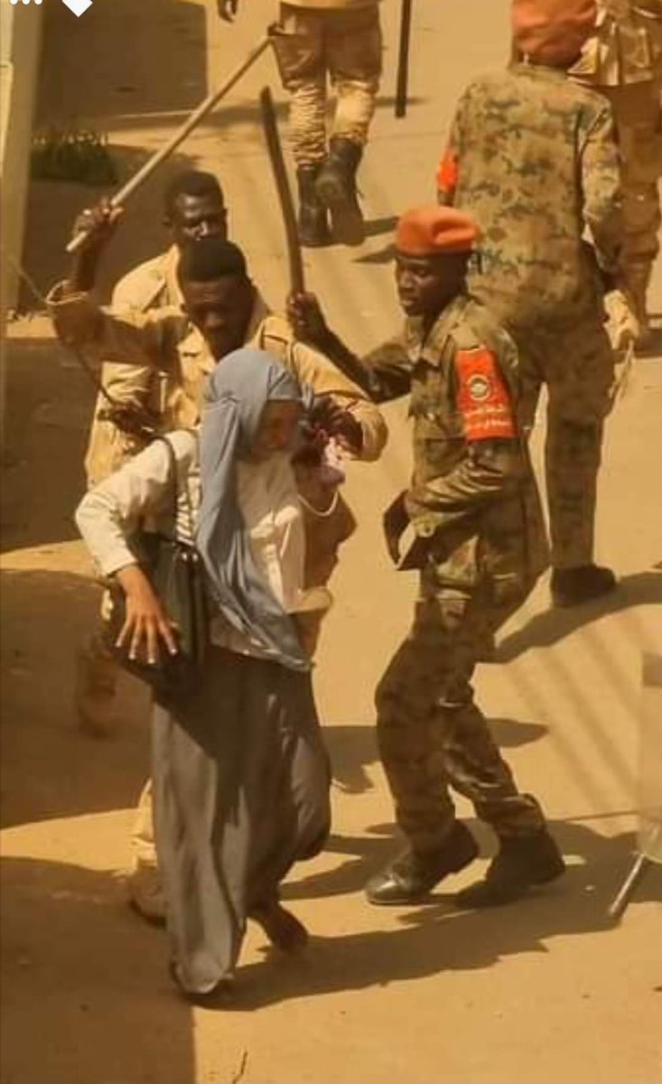 manutd_223's tweet photo. للأسف هذا تصحيح مسار الثوره العايزو  البرهان..
#حكم_العسكر_م_بتشكر..

#انقلاب_العسكر
⁧#العصيان_المدني_العام⁩ ⁧
#لا_للانقلاب_العسكري⁩ ⁧
#الردة_مستحيلة
#لا_لحكم_العسكر

#ThereNoWayBack
#AgainstMilitaryCoup https://t.co/bdD0KxgoQm