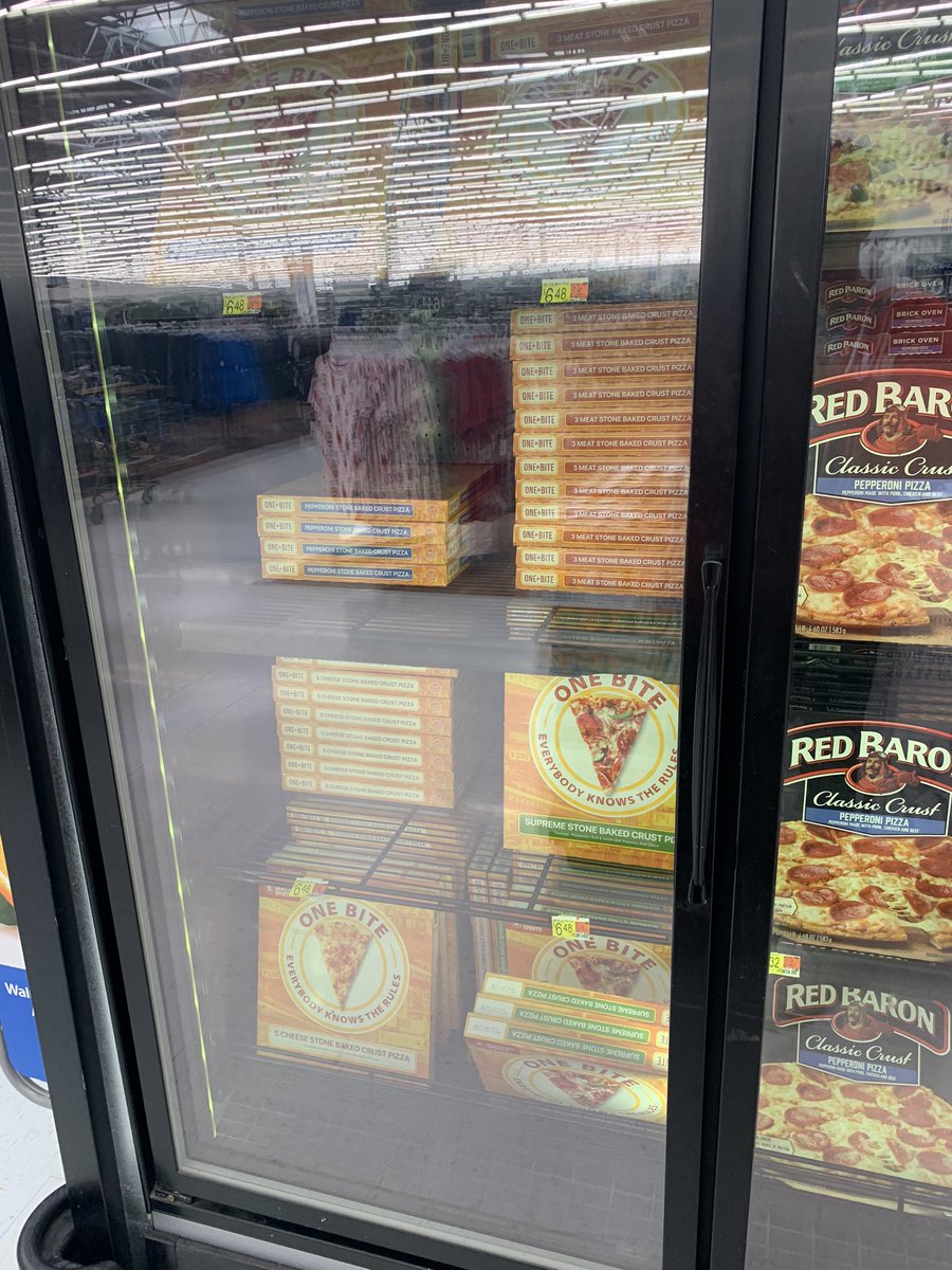 One bite, everyone knows the rules. Had to try one #HuntingtonWV <a href="/stoolpresidente/">Dave Portnoy</a>