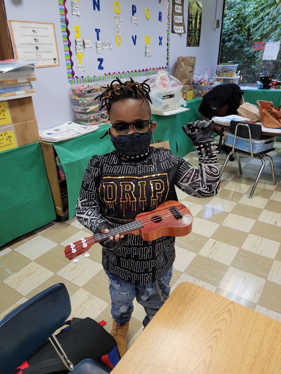 LFJ Kindergarten Team tweet media