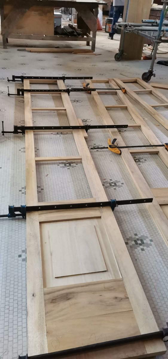 FFerrocarrilAnt's tweet photo. Así van las reparaciones y restauraciones que se están realizando en el edificio de la antigua Estación Medellín, a cargo de la Fundación Ferrocarril de Antioquia. https://t.co/xbOWbIknT5