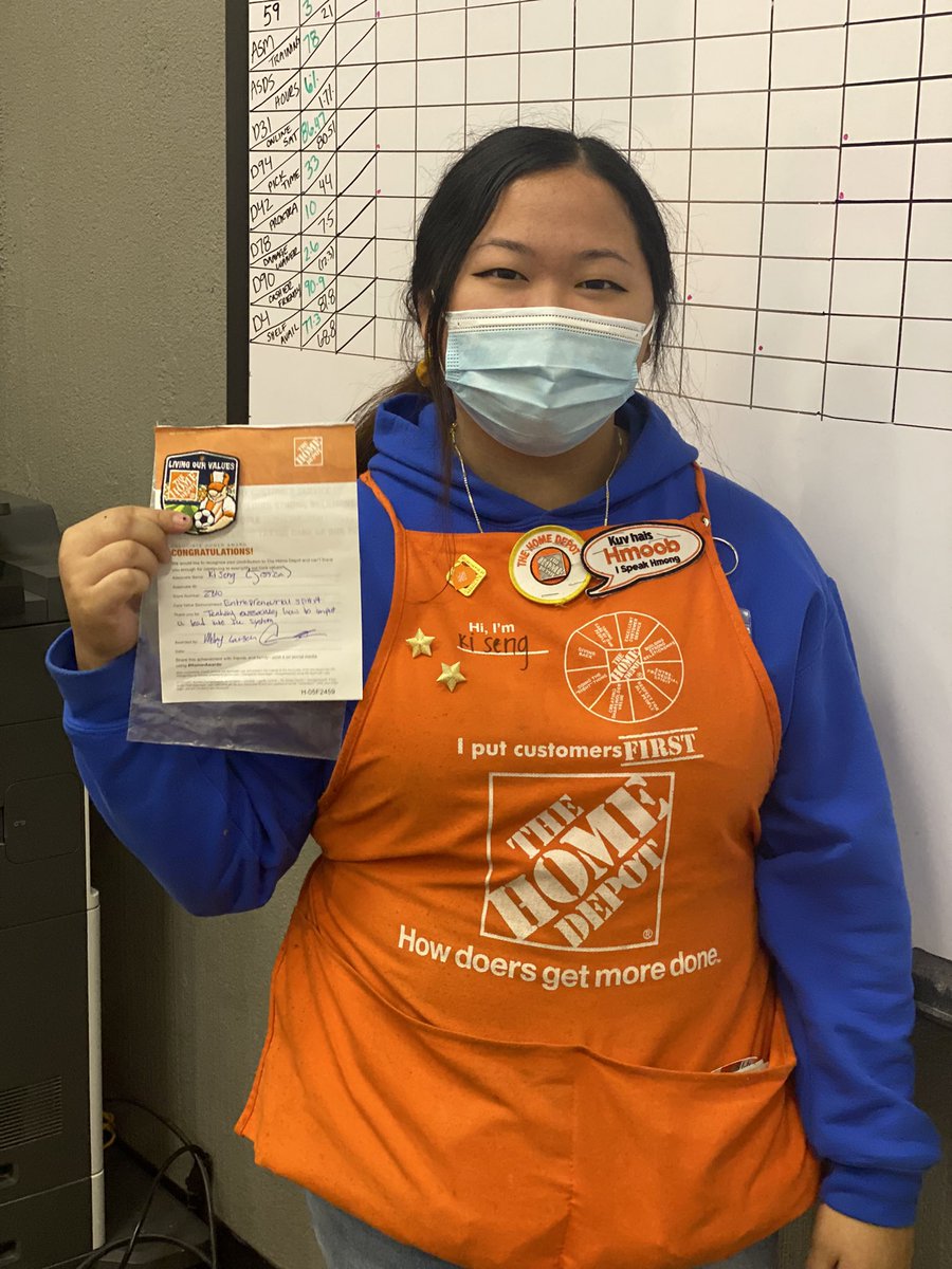 Shout out to Ki Seng for helping teach 2 associates how to input a lead into the system.  #AboveAndBeyond #orangeblood #serviceconnect <a href="/THDCharles/">Charles Clark</a> <a href="/wolff1012016/">Ashley</a> <a href="/JenLien34/">Jennifer Lien</a> <a href="/Taylor_Flem/">Taylor Fleming</a> <a href="/jeffreyTNyberg/">Jeffrey T Nyberg</a> <a href="/belford_melissa/">Melissa Beth Belford</a>