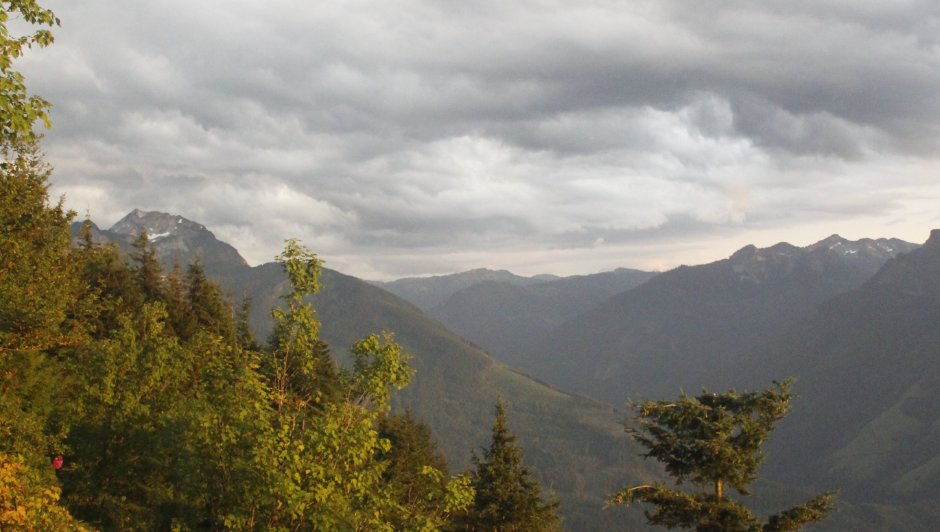 CanILConnect's tweet image. Come experience Canada. Here at CanIL, we offer amazing opportunities to experience the vast landscape of Canada. Our CanIL West campus in British Columbia is home to incredible hikes and beautiful views. Experience it for yourself! Apply today at CanIL.ca/apply