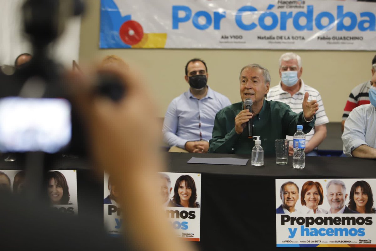 JSchiaretti's tweet photo. Como gobernador de Córdoba exijo que se eliminen inmediatamente las retenciones al maní, que es una economía regional, igual que al complejo lácteo y a las legumbres, y el resto de las retenciones tienen que bajarse gradualmente y ponerse a cuenta del impuesto a las ganancias. https://t.co/82mE4xsWSk