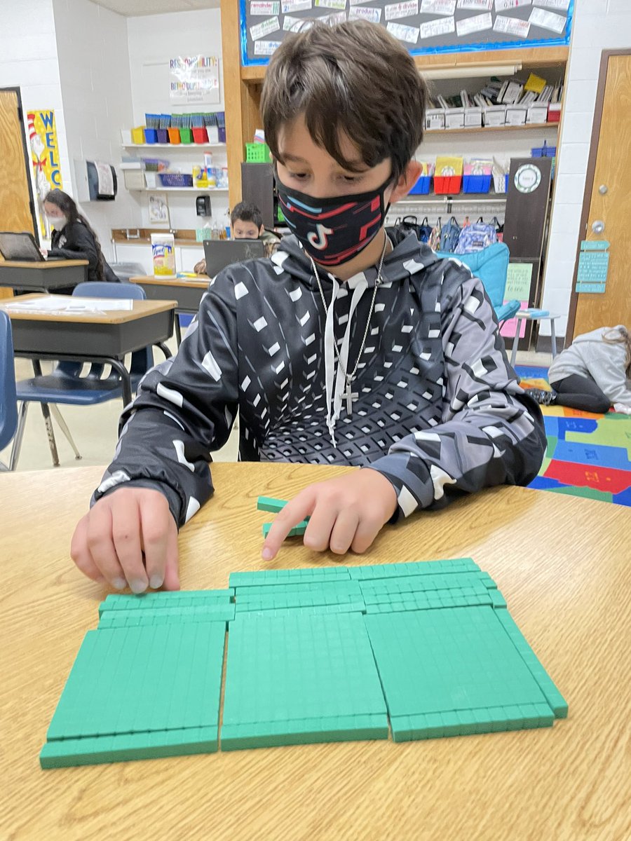 Mrs_Economou's tweet photo. Conquer Math training in action in 4th grade today! The kids did great! @Kcomerford22 @Principal_UGL https://t.co/CvO2SOTNci