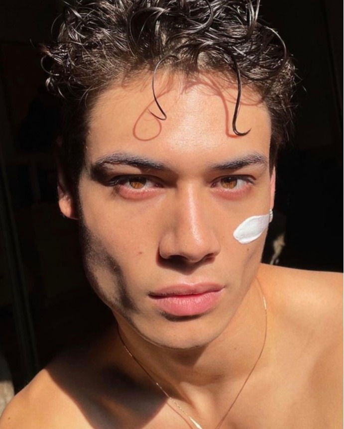 Be_Atticus_'s tweet photo. We can't guarantee that Atticus skincare will give you @mad_niko's cheekbones, but you *will* look equally hydrated and glowing. Still a win.

#Atticus #BeAtticus #SkinCare https://t.co/jYYNA1fJCk