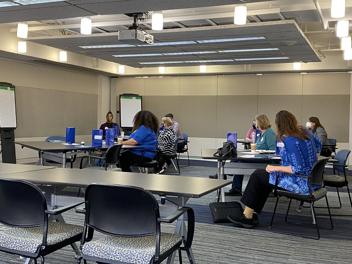 AFTEVPDeJesus's tweet photo. .@AFTunion hosting the 3rd in-person #AFTLeaderTour. Welcoming 12 new local leaders  to the wonderful and supportive AFT Family! #AFTStrong #WeAreOne @fedingram https://t.co/03UP8a4mlj