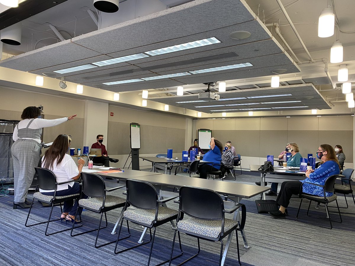AFTEVPDeJesus's tweet photo. .@AFTunion hosting the 3rd in-person #AFTLeaderTour. Welcoming 12 new local leaders  to the wonderful and supportive AFT Family! #AFTStrong #WeAreOne @fedingram https://t.co/03UP8a4mlj