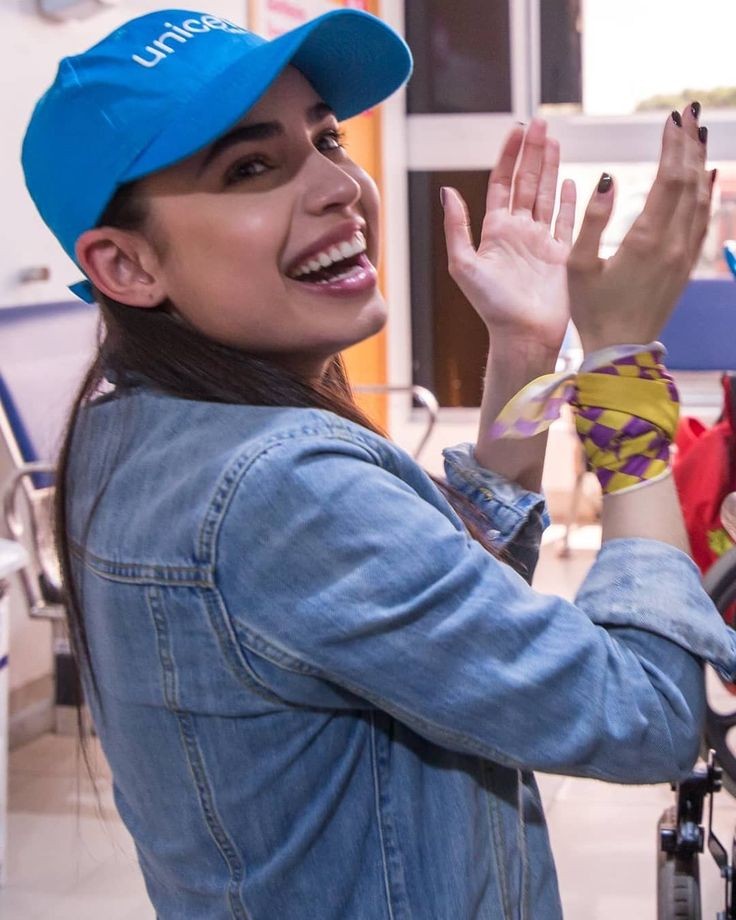 dofiathinker's tweet image. smile.