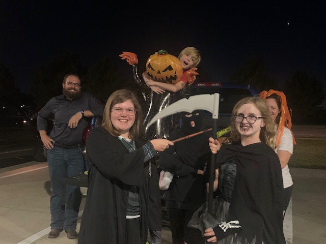 Williamsmsband's tweet photo. Had a great performance and Trunk or Treat last night at the WMS Spooktacular concert!  
@WMS_Wildcats @risdfinearts @OWB_JFND
@rockwallband https://t.co/AO84AhZtAY