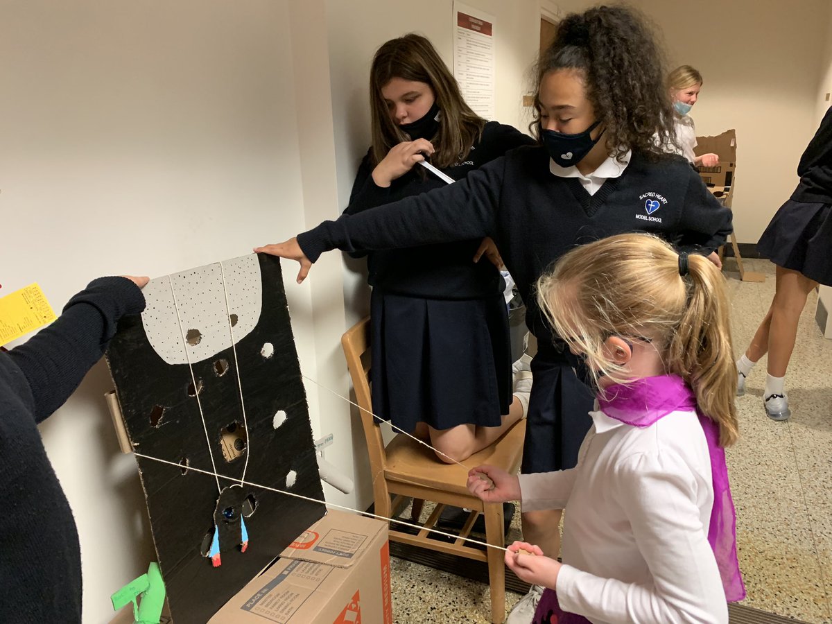 jlim_shms's tweet photo. Level 7 used the design cycle and inspiration from Caine’s Arcade to create games out of cardboard. Level 2 enjoyed every minute of playing these games! Creativity and teamwork at its finest! #WeAreIB #SHMS #community https://t.co/NA5c2bIHKA