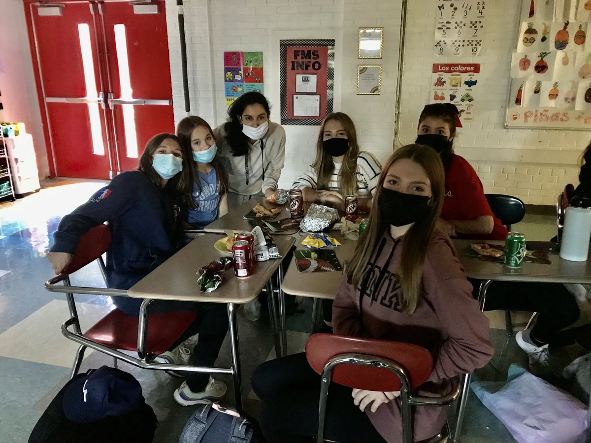 BluemelSeno's tweet photo. Spanish Club today watching Coco, &amp; eating pizza 🍕 ⁦@SraWhyman⁩ #diadelosmuertos #dayofthedead #spanish #senobluemel https://t.co/bDrKZKw4pX