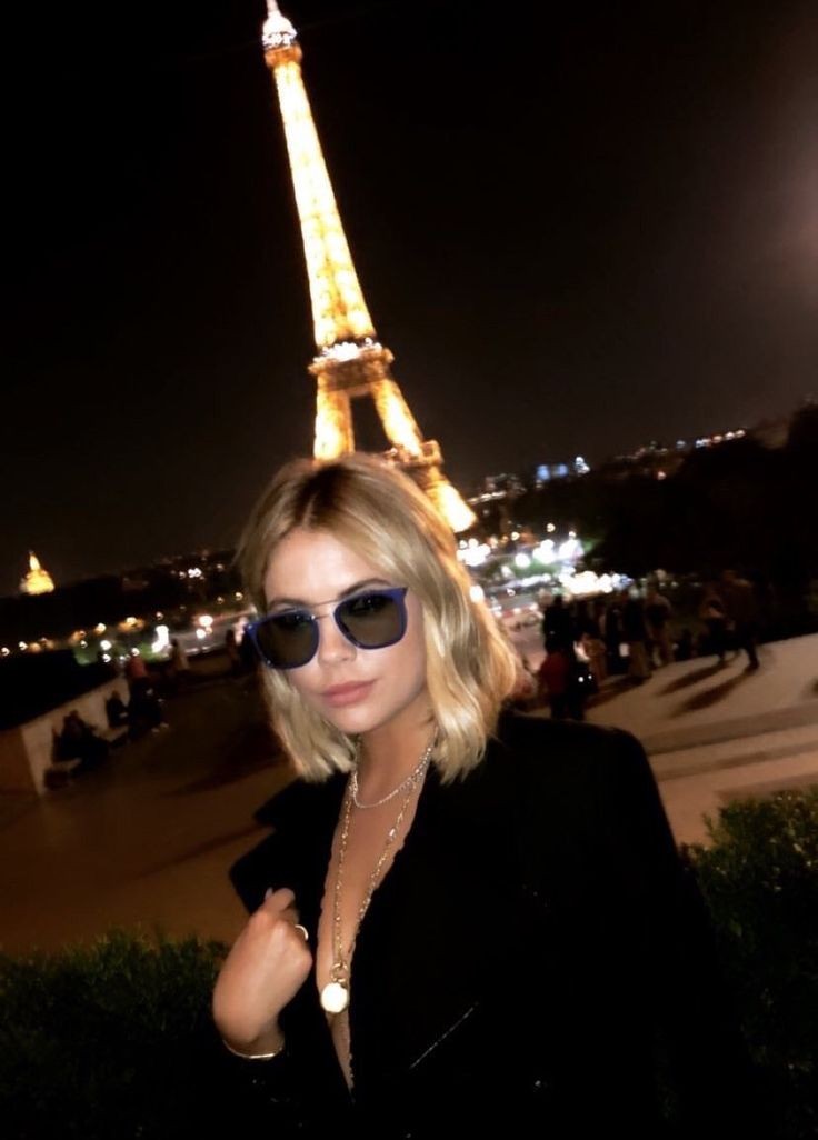 bensonthinker's tweet photo. ashley in paris. https://t.co/nkHHHeVIWx