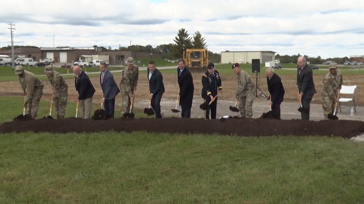 WDRBNews's tweet image. Kentucky National Guard breaks ground on new Joint Force Headquarters wdrb.news/3Gn1PQV  #KyGuard #KyNationalGuard