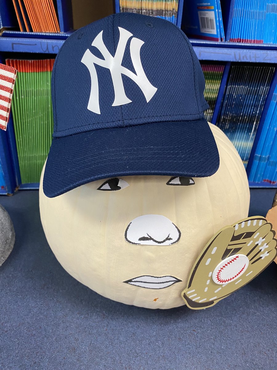 OhioLatest's tweet photo. Pumpkin characters come to life as fourth grade students create their biography person for their final project.

- Springboro Curriculum 

#SpringboroSchools https://t.co/bfmRkVjrTn