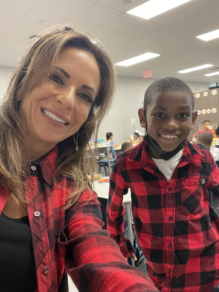JoSpedale's tweet photo. Celebrating Red Ribbon Week with my RED Buffalo plaid twins! @CyFairYeager https://t.co/zOHUvfiR0z