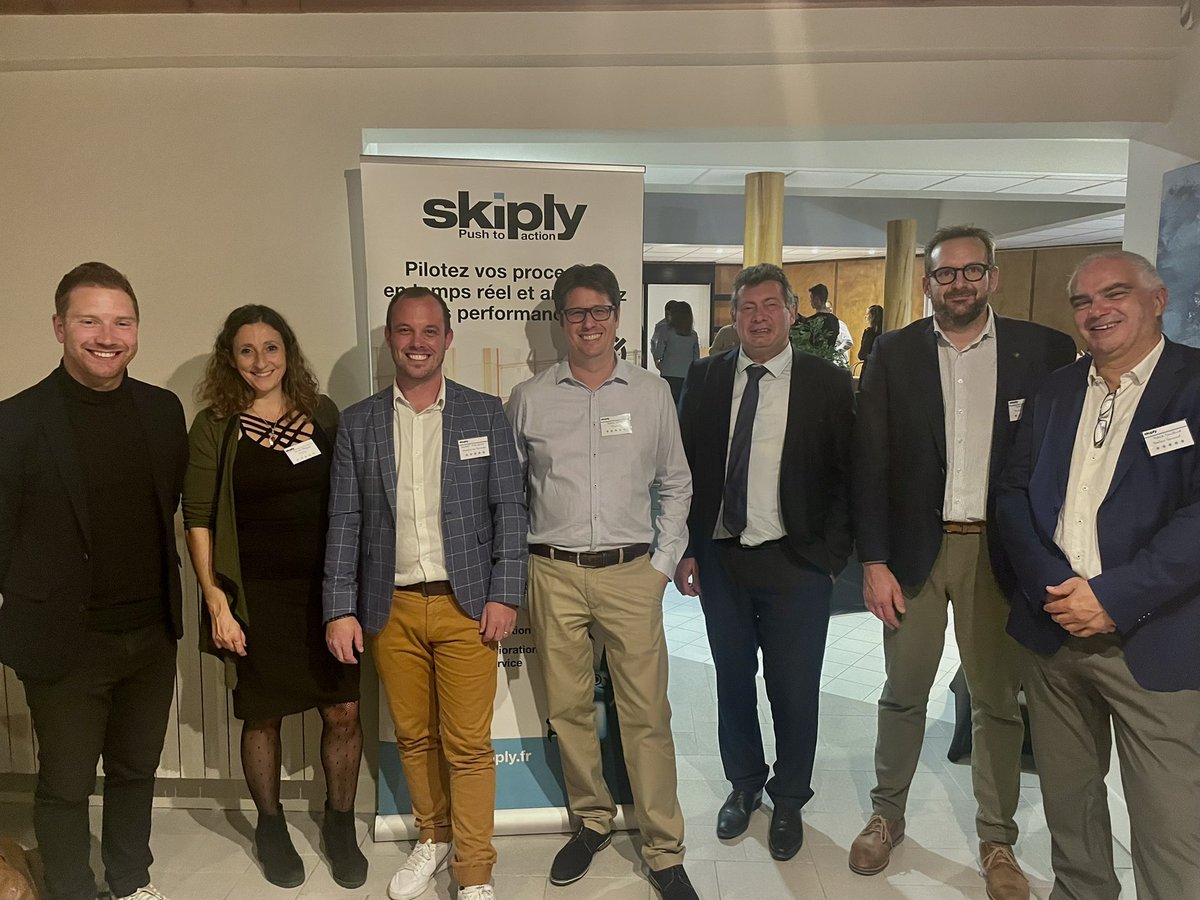 NicolasPoilleux's tweet photo. Inauguration des nouveaux locaux de @skiplyfrance , avenue de Saint Simon à #AixlesBains ! 
Une start up innovante créée en 2015 par Jérôme Chambard et Sébastien Moulis, Skiply conçoit des bornes de sondage ! 
#FrenchTechInTheAlps https://t.co/zk43KDowk3