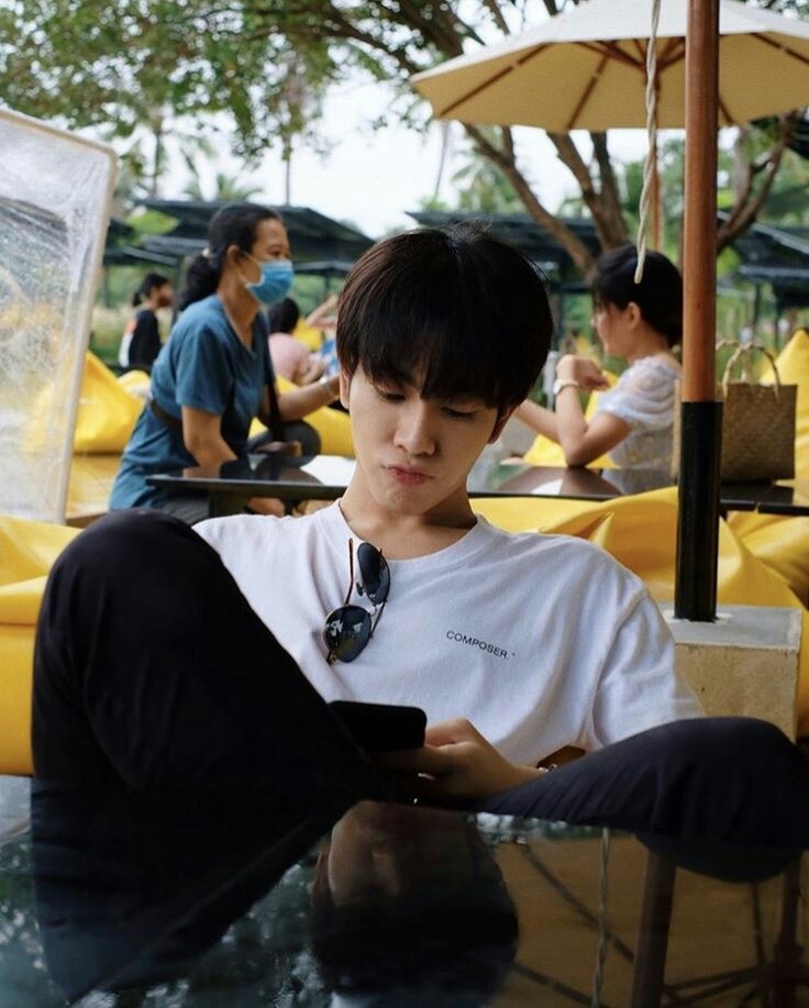 𓄁 𝐂͟𝐀𝐈𝐍   𝐉͟𝐔𝐍𝐆 
⠀⠀⠀ ⠀ .ᐟ𝙲𝚊𝚒𝚗'𝚜 𝚍𝚊𝚒𝚕𝚢. 

⠀ ⠀⠀ — Caín agrega a su álbum fotográfico algunas fotos de momentos en el #Rolbandchella21 ya que había disfrutado mucho el evento. —