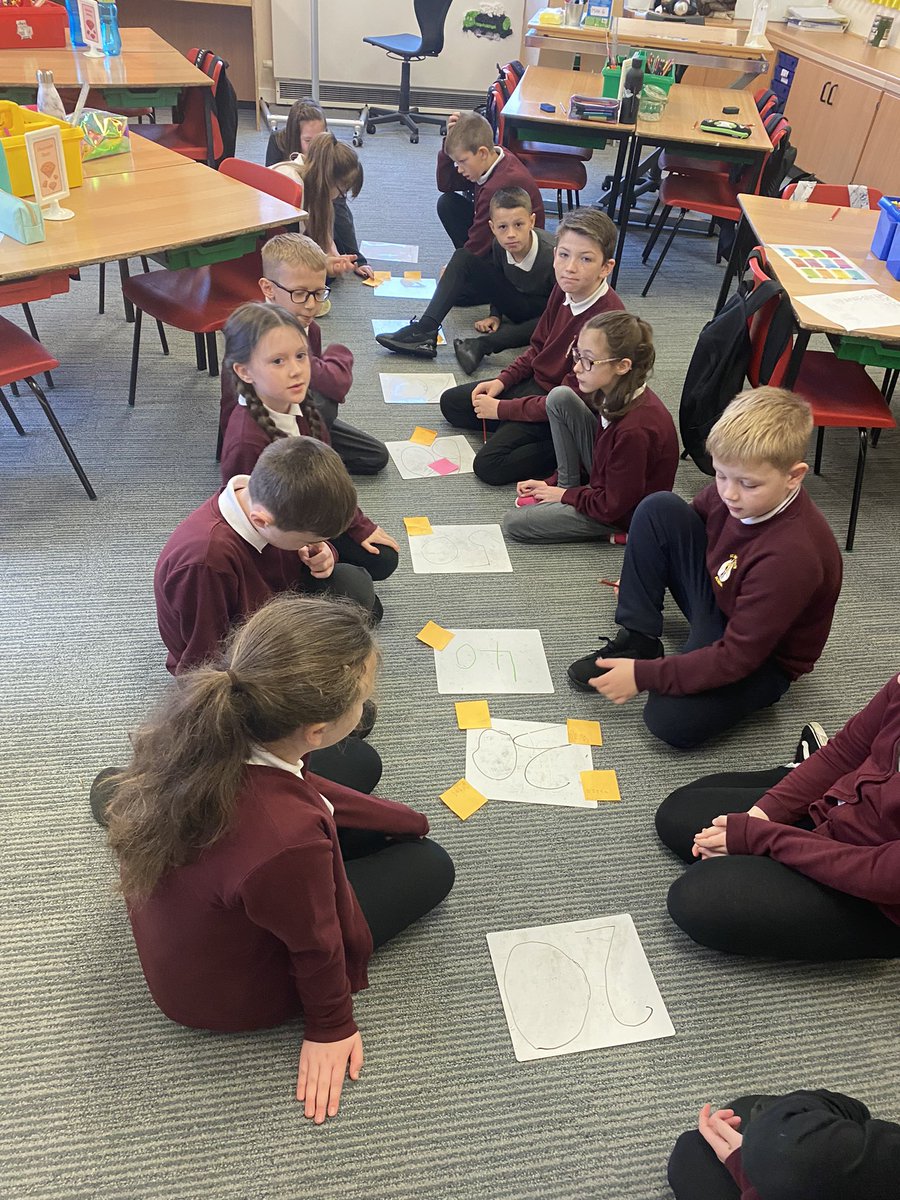 StMichaelsMissD's tweet photo. Primary 6 did a great job rounding numbers to the nearest 10 and 100. They challenged themselves choosing their own 2,3,4 and 5 digit numbers! Super Job 👏🏻 #learning #challenge #strategies https://t.co/xphH7zojAL