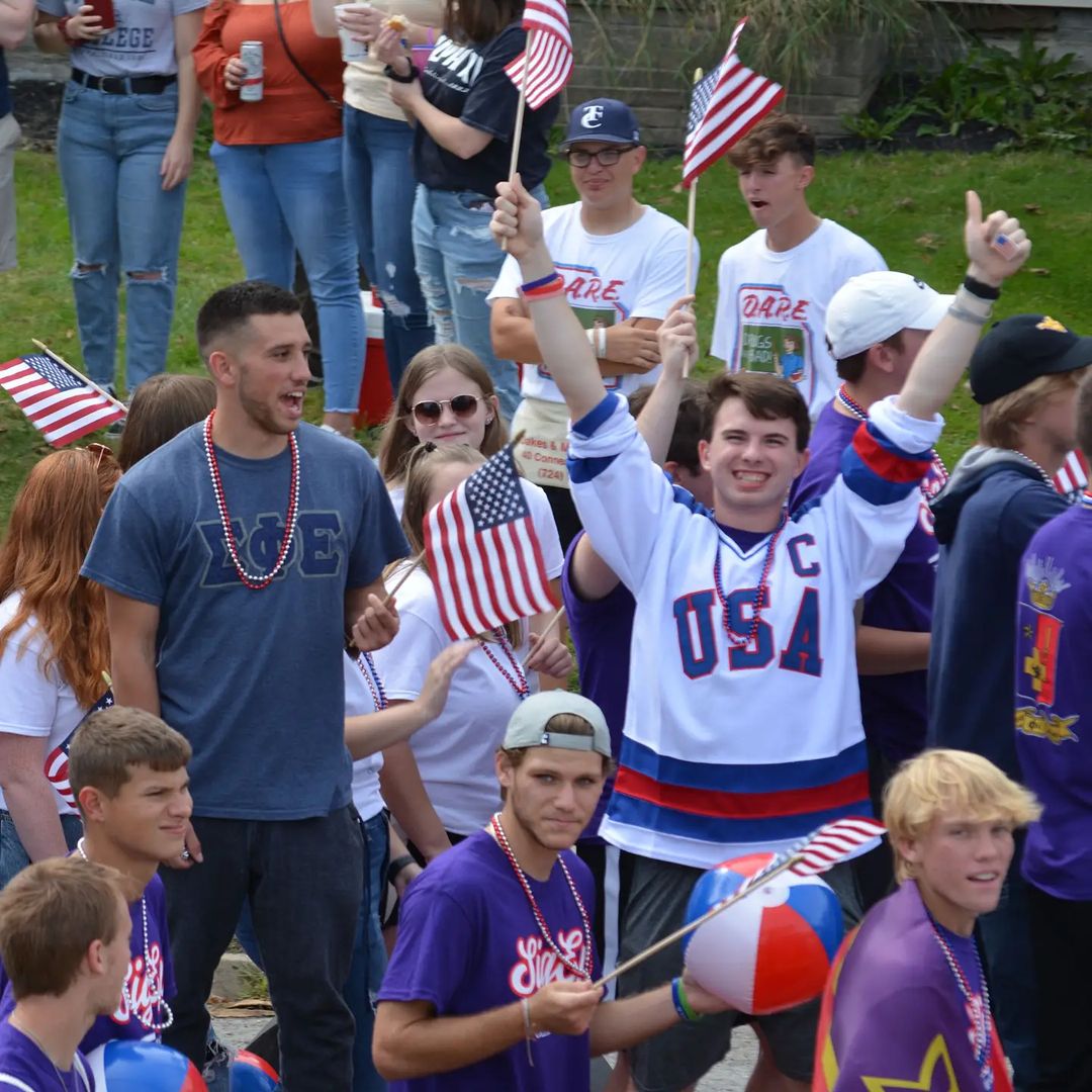 📸: <a href="/SigEpPennNu/">ΣΦΕ Thiel College</a>