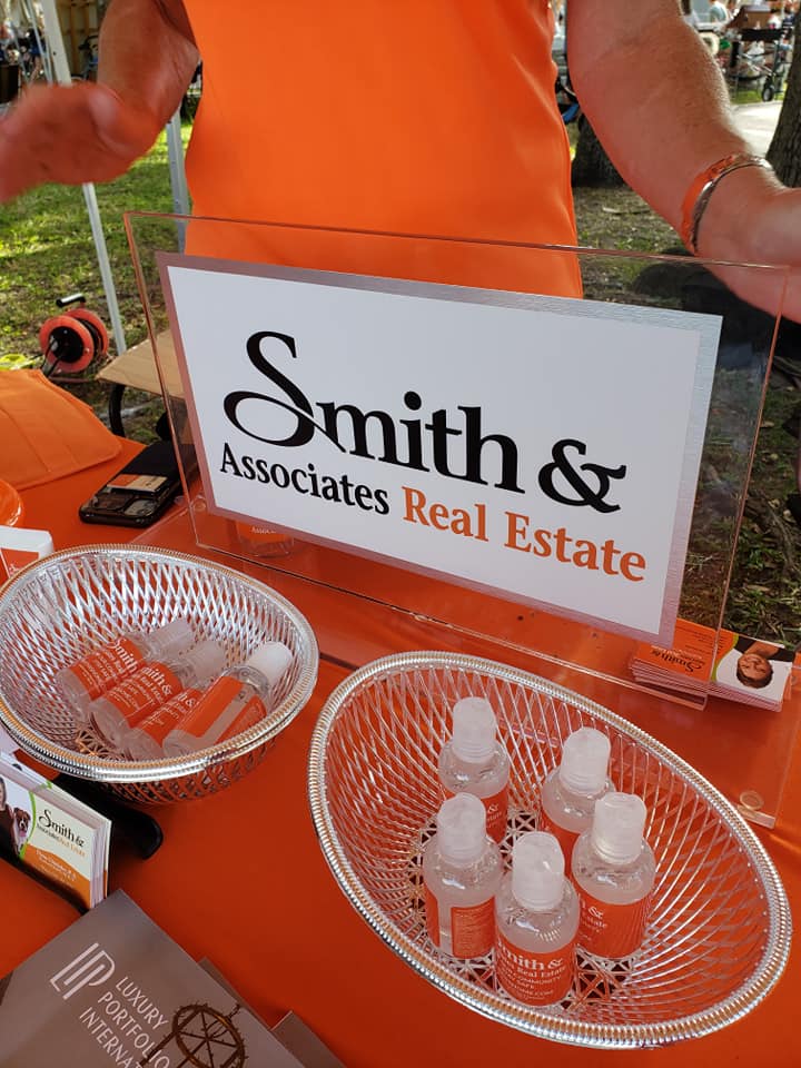 smith_associate's tweet photo. Smith π§‘'s the Beaches! π
...Especially when it comes time for Oktoberfest Indian Rocks Beach!
We had a blast on Saturday, enjoying music, food, & great company. #SmithIsHome #SmithGivesBack https://t.co/w0aa3ljLDY