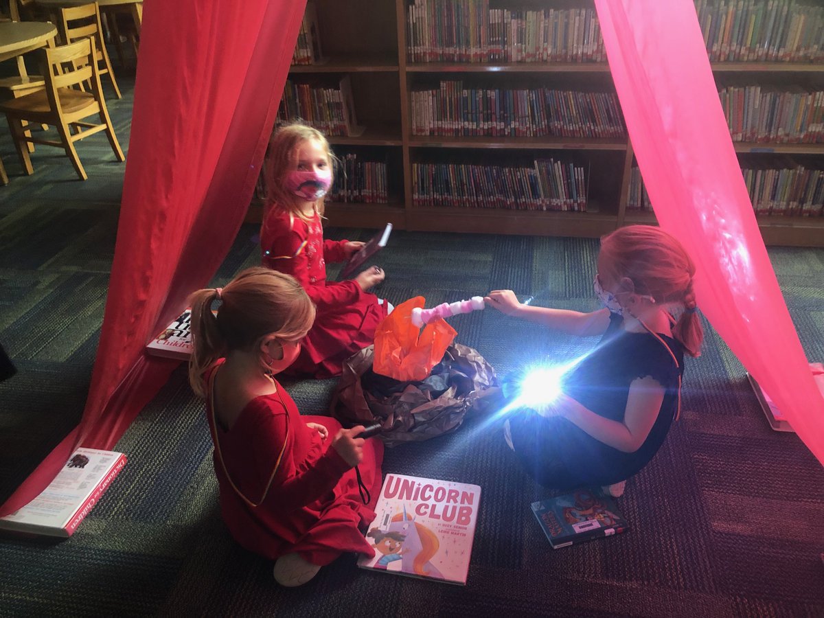 forWARDreaders's tweet photo. Our end-of-quarter reading campout has been going over so well! https://t.co/4w9ski6eyO