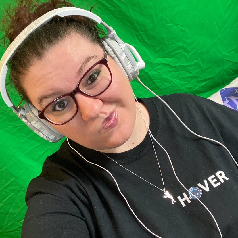 caligal1992's tweet photo. We are giving this game one more shot because I keep hearing it gets so good…we shall see. @streamloots packs are active! Grab some pillows it’s time for #TheLastofUs in the #HotmessHangout
https://t.co/Y5cg2gKXgr
#PillowFighters #TeamCookie #HoverCrew #PS4 #twitch https://t.co/U6KSGEw9OR
