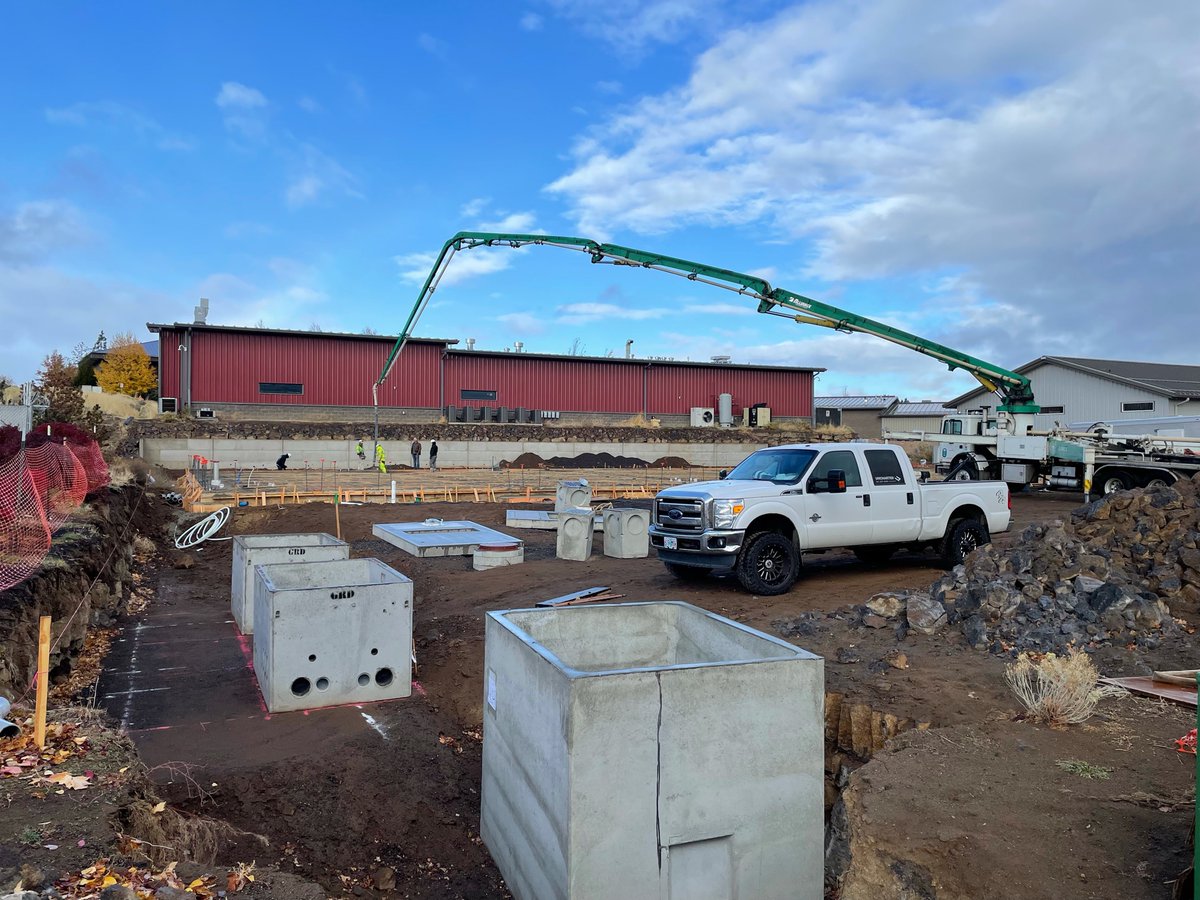 Today is concrete pouring day for Serán's newest facility! Once completed, this building will house our Process Engineering and Drug Delivery and Dosage Form groups. Move in date is May 2022! #CDMO #progress
