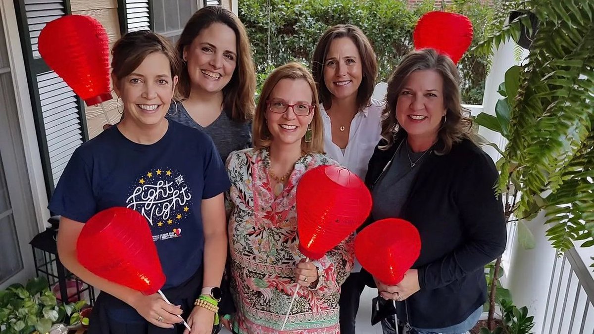LightTheNight's tweet photo. Raise your ✋ if you have participated in a #LightTheNight event this season. https://t.co/NMoOXt38Jh