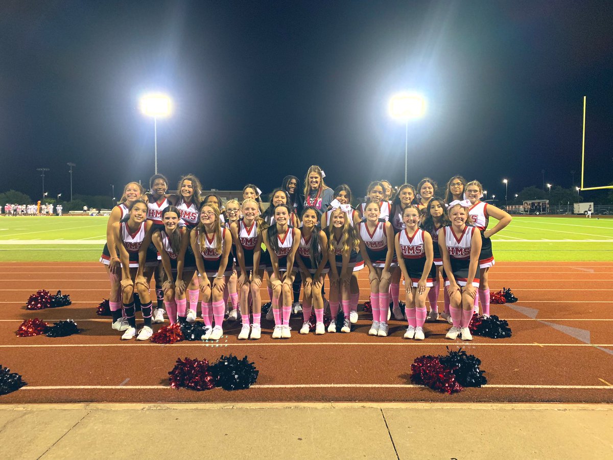 CSchmucker_HMS's tweet photo. We love getting to watch our Hawks WIN and supporting a great cause, at the same time💗💗 proud of these girls and our football team this season! Ready for playoffs! @Hudson_Hawks @ambermhope https://t.co/ucTQ0qlHVv