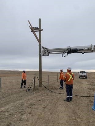 poweredbyequs's tweet photo. The ferruginous hawks are headed for warmer climates, but our EQUS crews are working with @ConserveAlberta  to get a new nesting site ready for their return in the spring! 

See the trail cam footage from the 2021 nesting season here: https://t.co/r41hwxaMdU https://t.co/0BzsSl0dea