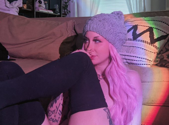 Are you cold? 🌸 https://t.co/mk2PeNRUzy