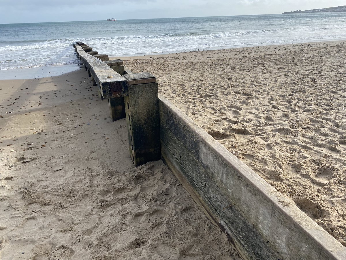 SarahGeography's tweet image. Coastal defences at Swanage #geographyteacher #coastaldefences #halftermholiday #busmansholiday