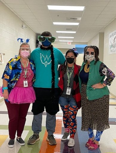 Just having some fun during WOES Spirit week! Can you guess today's theme?? <a href="/WhiteOakElem/">White Oak Elementary</a> #SpiritWeek