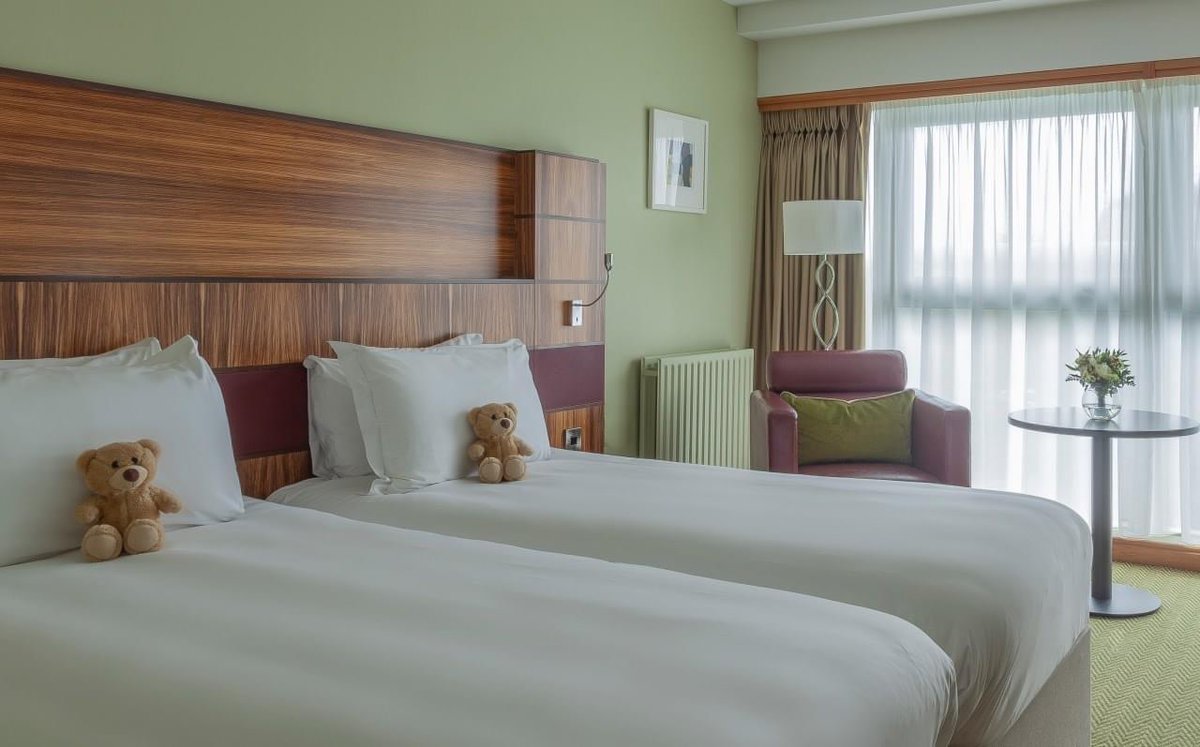 RadissonCork's tweet photo. Brighten up your winter and get 20% OFF your hotel stay between 1st November and 31st March 2022 when you book your break away before October 31st!

https://t.co/nGNdKCbrQf

#radissoncork #inuacollection https://t.co/GANgrRArRA
