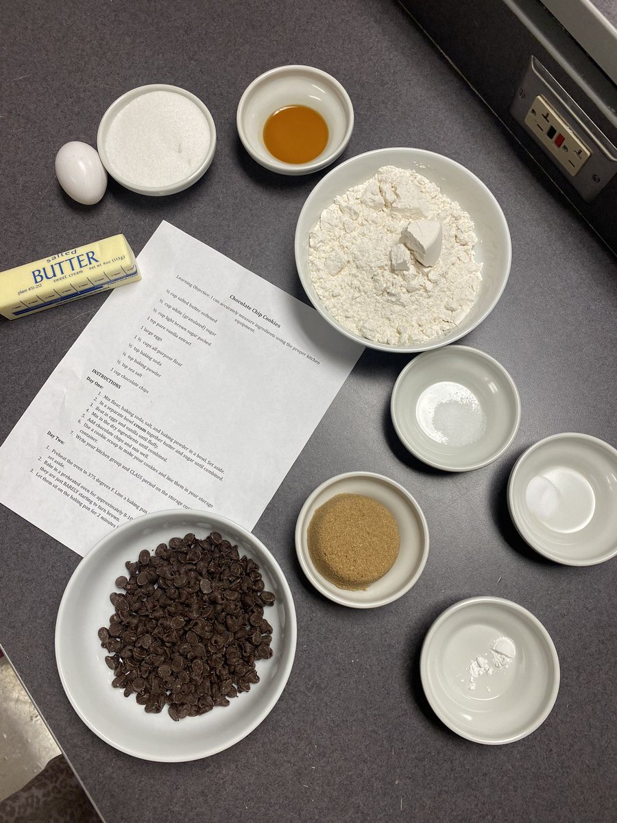 MrsRowe_THS's tweet photo. Intro to Culinary focused on the importance of Mise en Place and the creaming baking method. The outcome.. perfect chocolate chip cookies! 🍪 @TISDTHS @TISD_CTE https://t.co/L1bemj1ML6