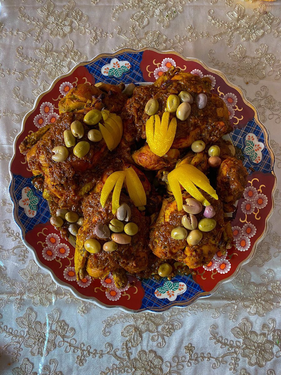 Moorskingdom's tweet photo. Meal time in Morocco 🇲🇦 https://t.co/URXaZqEfPE