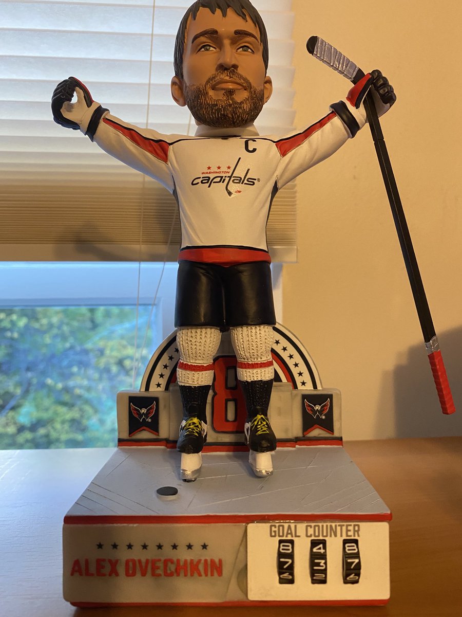 DefectivePuck's tweet image. ⁦@ovi8⁩ #ALLCAPS
737 and counting