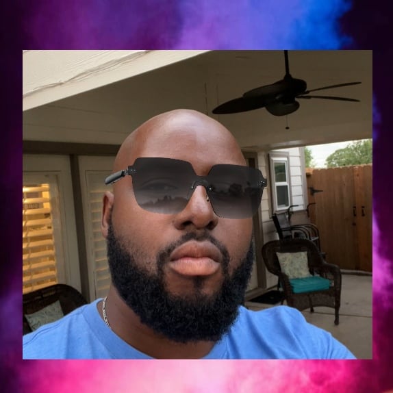 JusCallMeAntwan's tweet photo. So cool! You can try on the @soundcoreaudio Frames virtually on the website. I may be a little bias, but I think I look pretty good in these Cafe frames. 🙌🕶 #NewStuff #SoundcoreFrames https://t.co/cdoaNQLxTn https://t.co/emDmeXJgca