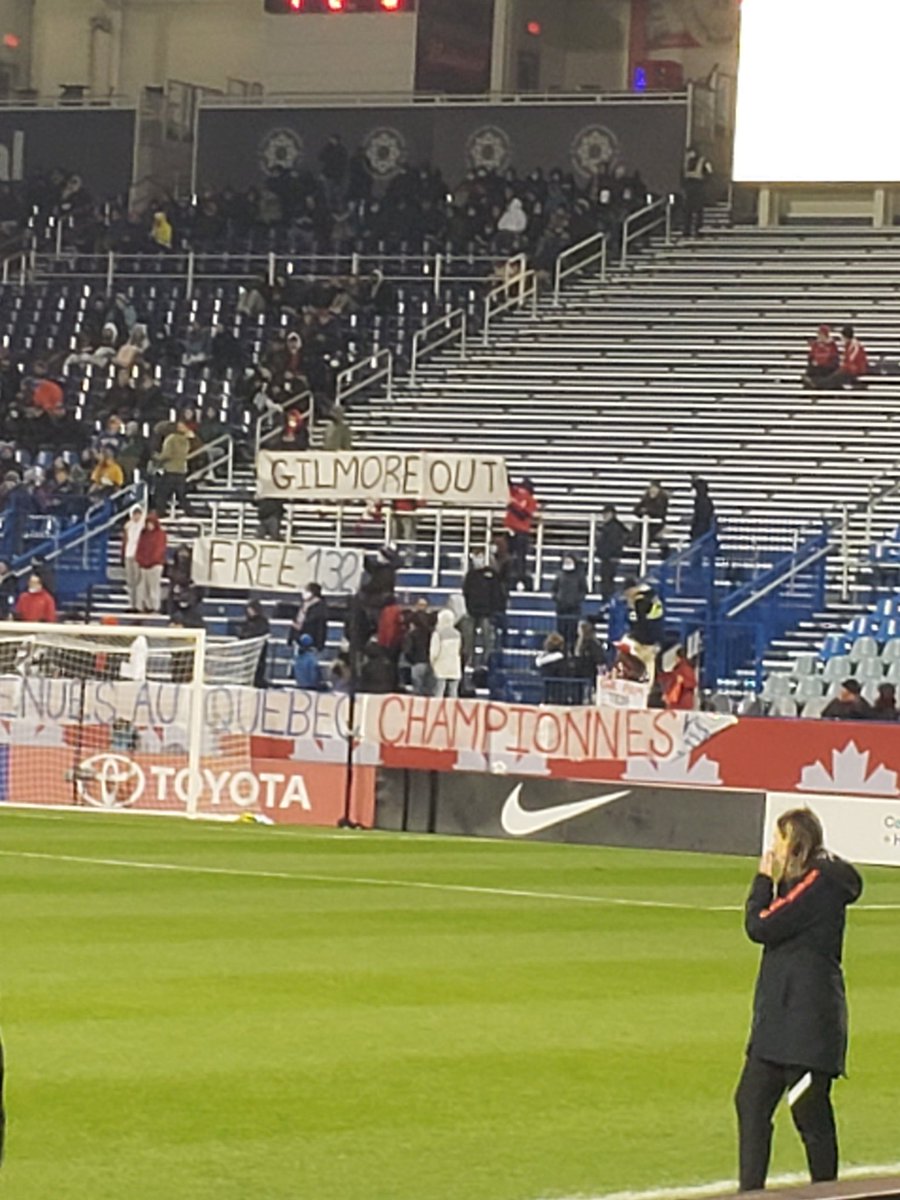GenHabs3's tweet photo. LOVING the 132 crowd tonight.
Loud and clear?
#MTLImpact https://t.co/1EfSEYX1mf