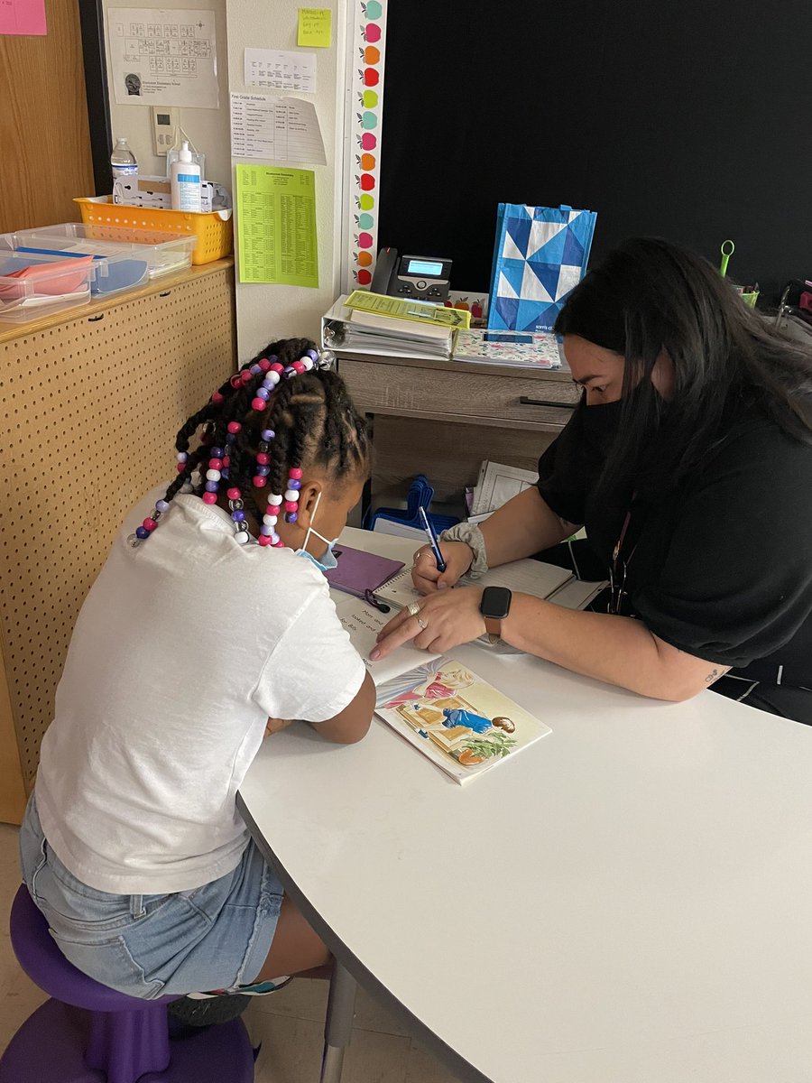 A teacher, a resident, and an aide oh my… this is how we roll to meet individual student needs! No other place I’d rather be ❤️ <a href="/hinklesteph/">Stephanie Gonzales</a> #whatateacher #whataschool #bbproud