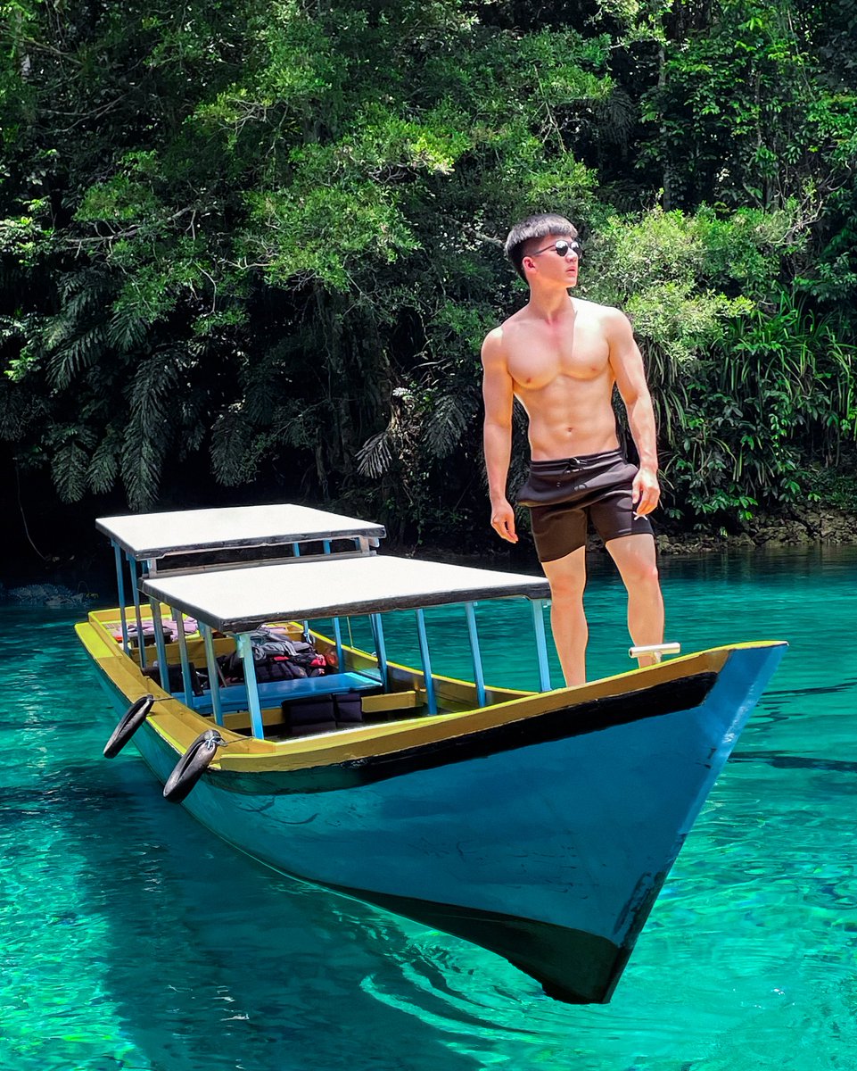 eedward_c's tweet photo. lesson learned,apply sunblock next time to avoid being kepiting rebus https://t.co/NoD2c9hyXF
