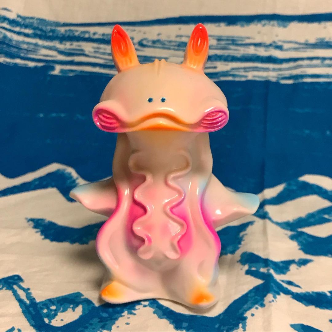 Fuusen_Gumtaro's tweet photo. 30 Oct. 2021 One up. AKIBA
Dancing kaiju "WooMiushiKing" (1st color)
gumtaro
https://t.co/wtByhp9z9G
#怪獣 #kaiju #gumtaro #gamtaro #ガム太郎 #軟体 #dancing #ウーちゃん #ウーミウシキング #海牛 #ウミウシ #nudibranch #sofvitokyo #CREATORSSOFVI #クリエイターズソフビ https://t.co/ayVGUrhqCC