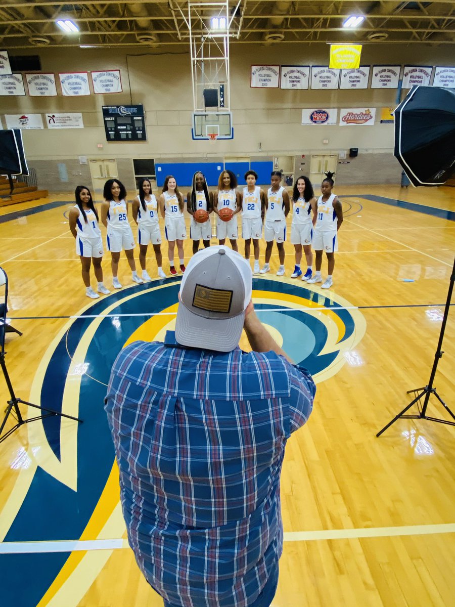 FSCJWBB's tweet image. We may be a small squad, but little in numbers does not mean little in heart and effort. Take a look at our 2021-2022 FSCJ BlueWave women’s basketball program.  🌊🏀#uncommon #WaveLife