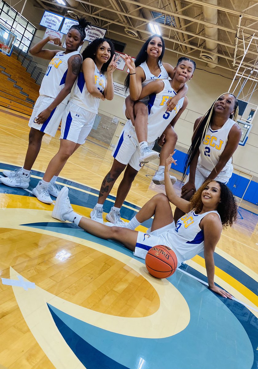 FSCJWBB's tweet image. We may be a small squad, but little in numbers does not mean little in heart and effort. Take a look at our 2021-2022 FSCJ BlueWave women’s basketball program.  🌊🏀#uncommon #WaveLife