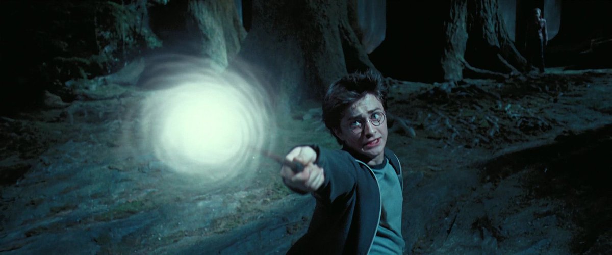 삶을 구원하는 건 온 삶을 통틀어 부재해왔던 그 어떤 존재의 기적같은 등장이 아니라 나 자신이라는 점에서 이 장면은 정말