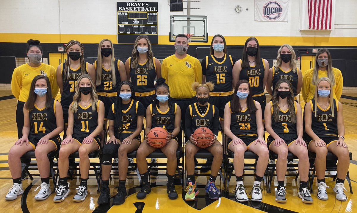 everyday_braves's tweet photo. Media Day 2021 📸🎥🎬🗞

Thank you to our local news stations and newspapers for the coverage and support!

Our Town, Your Team! Go Braves!

🎥4️⃣ @WHBFsports @DustinLNolan 
🎥8️⃣ @kuff_sports @TheScoreWQAD 🗞 @Sports_DA @TJ_DA
📸  @taracarey1 

#EveryDayBraves | #BHCBraves https://t.co/jwmYm6K0fM