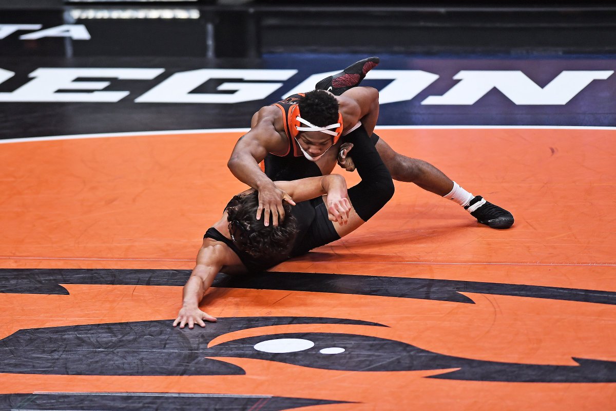 BeaverWrestling's tweet photo. The Pac-12 Network schedule is out Beavs! We'll be on it five times in 2021-22, starting Jan. 14 against Little Rock.

Details: https://t.co/ZHZp6vOAog

#GoBeavs https://t.co/PU52a7uE5u