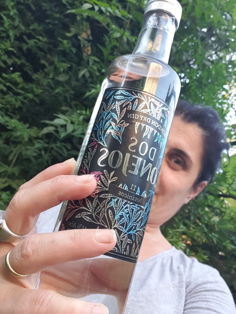 cecifama's tweet photo. hay otro gin platense, señores 🤩
#doscientos, con 11 botánicos https://t.co/IqpNa29JbH