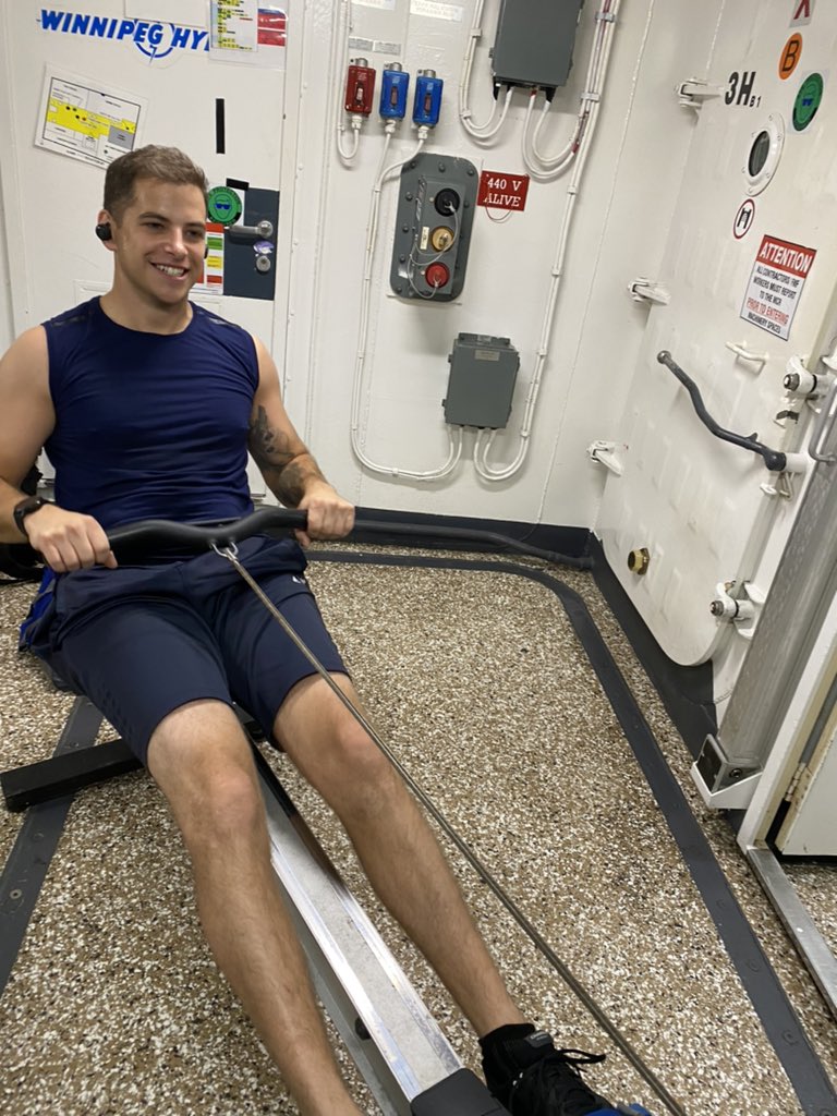 Goalielisten's tweet photo. @HMCSWinnipeg crew raised funds for the ship’s charity. 🚴♀️🏃♀️🏃♂️👟🚣♀️ #fitness at it’s best!
#Manitoba Firefighters Burn Fund
✅✔️#OneWithTheStrengthofMany
#OpPROJECTION
#OpNEON https://t.co/veaRkiEBKM